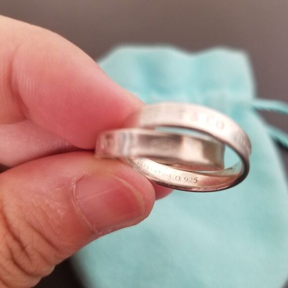 Tiffany & Co. Interlocking Ring - Picture 5 of 6